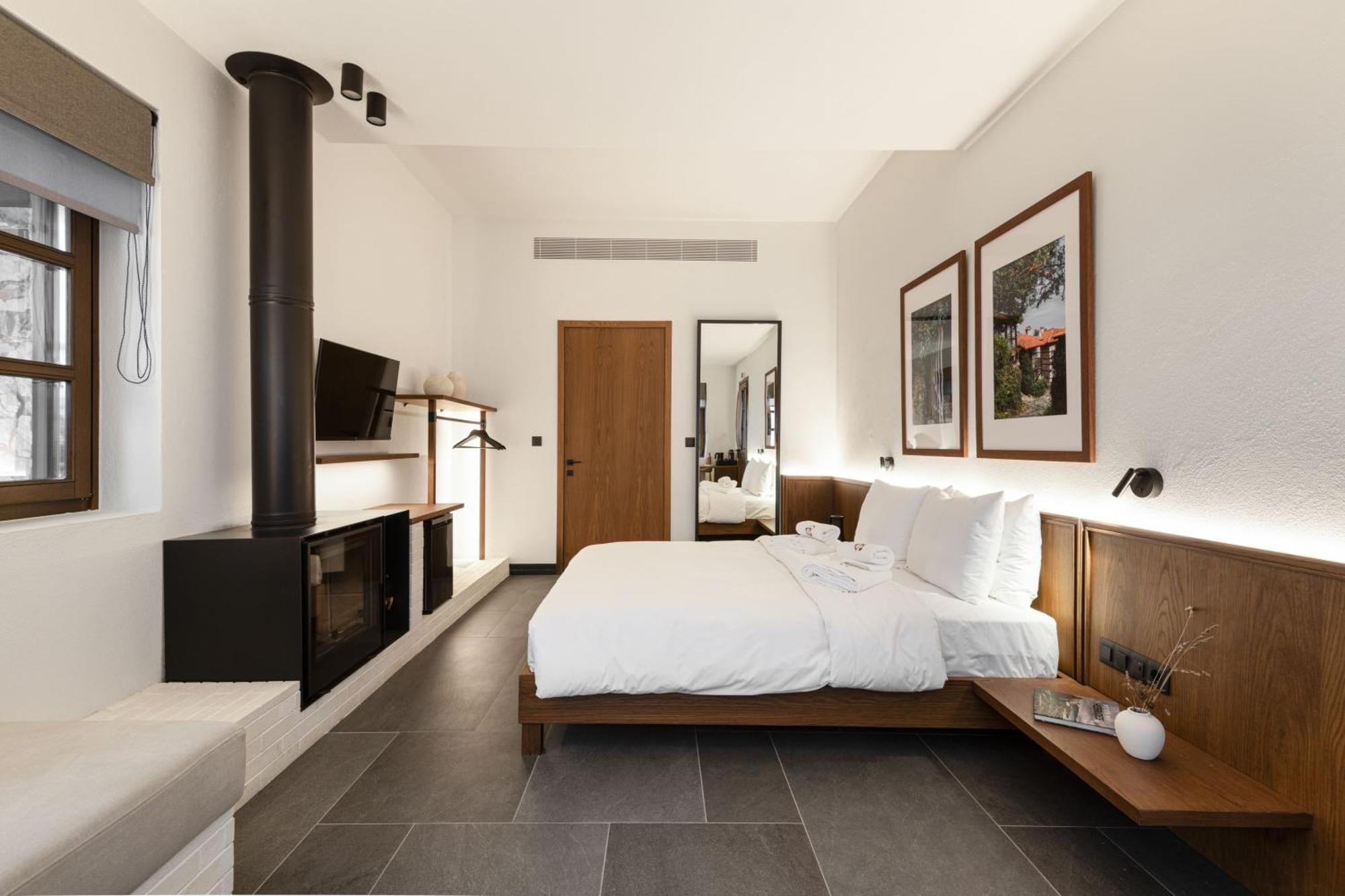 Unedo All Seasons Boutique Hotel Палеос Пантелеймон Екстериор снимка