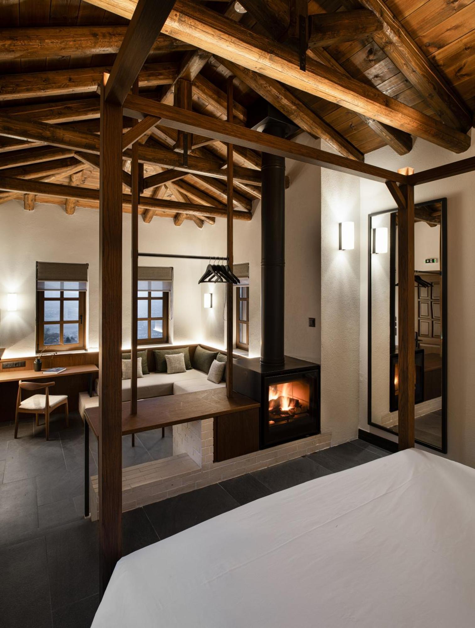 Unedo All Seasons Boutique Hotel Палеос Пантелеймон Екстериор снимка