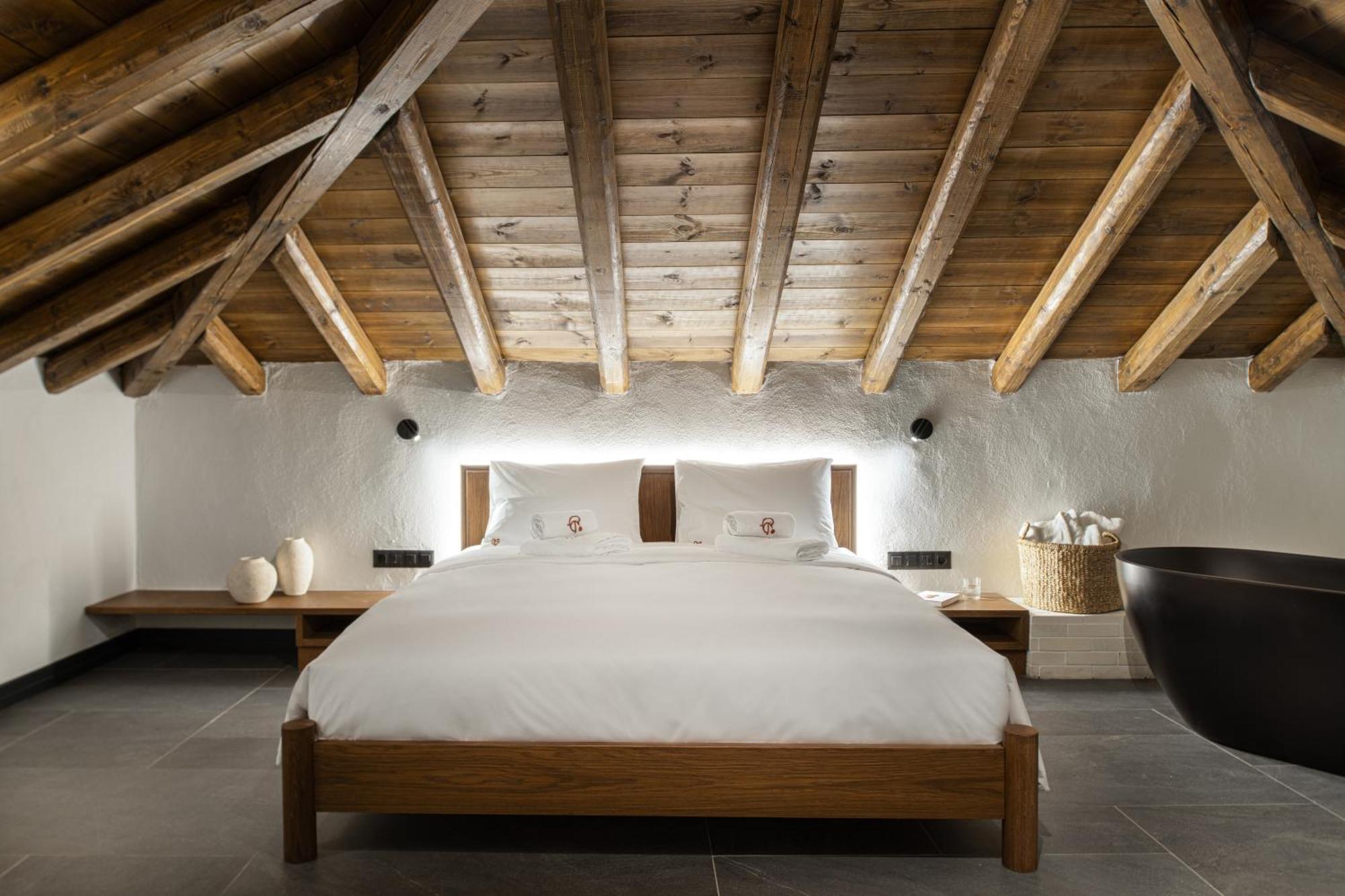 Unedo All Seasons Boutique Hotel Палеос Пантелеймон Екстериор снимка